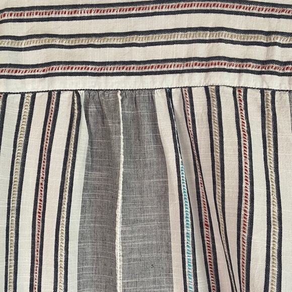 Soft Surroundings Embroidered Tunic
Size XL - Picture 9 of 9